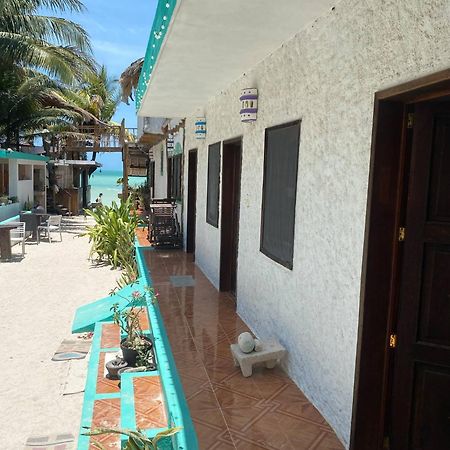 Casa Victor Avila Isla Holbox Bagian luar foto