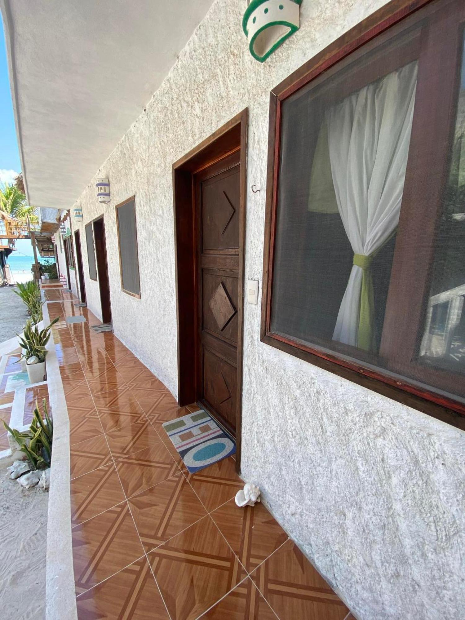 Casa Victor Avila Isla Holbox Bagian luar foto