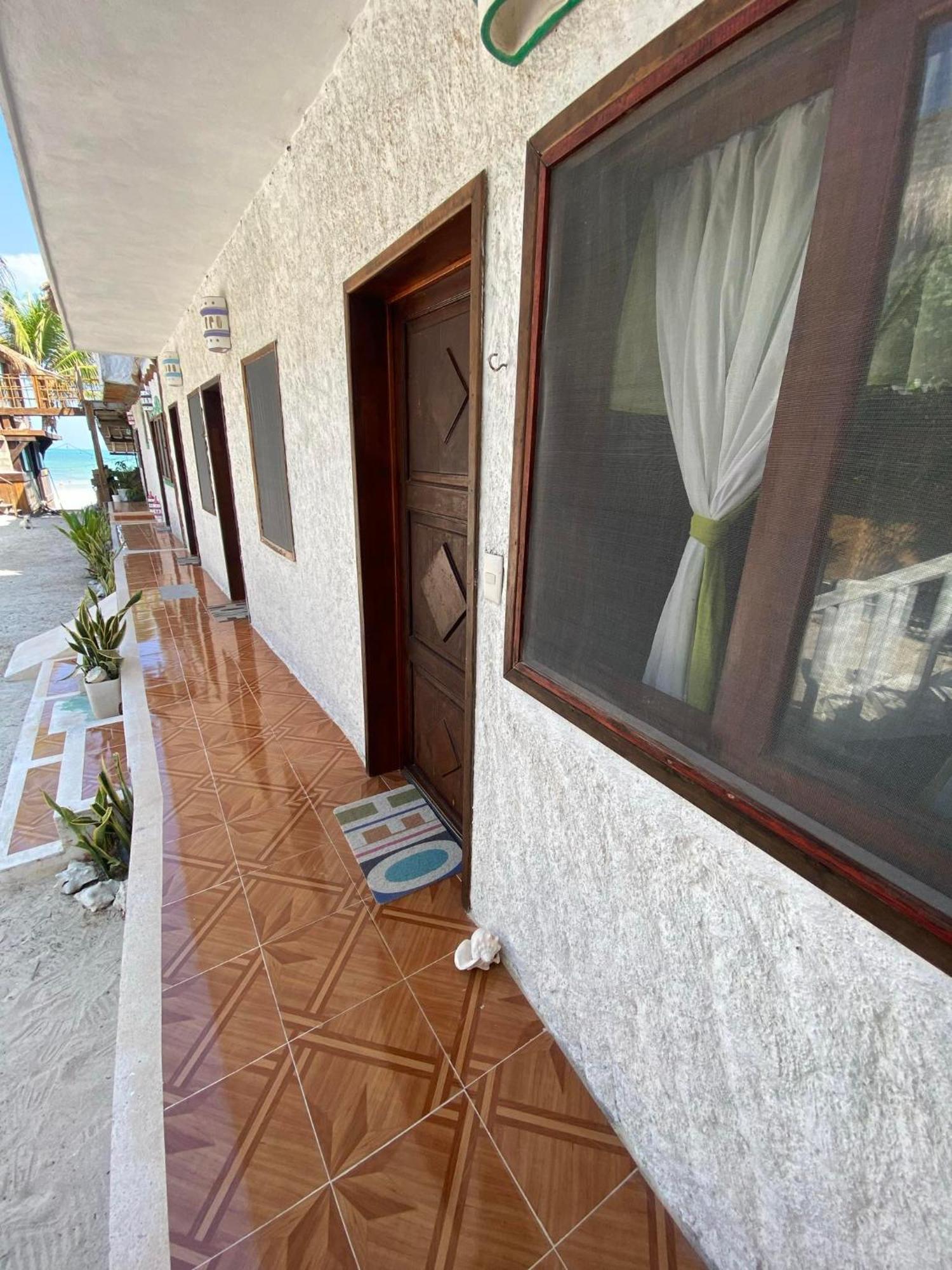 Casa Victor Avila Isla Holbox Bagian luar foto