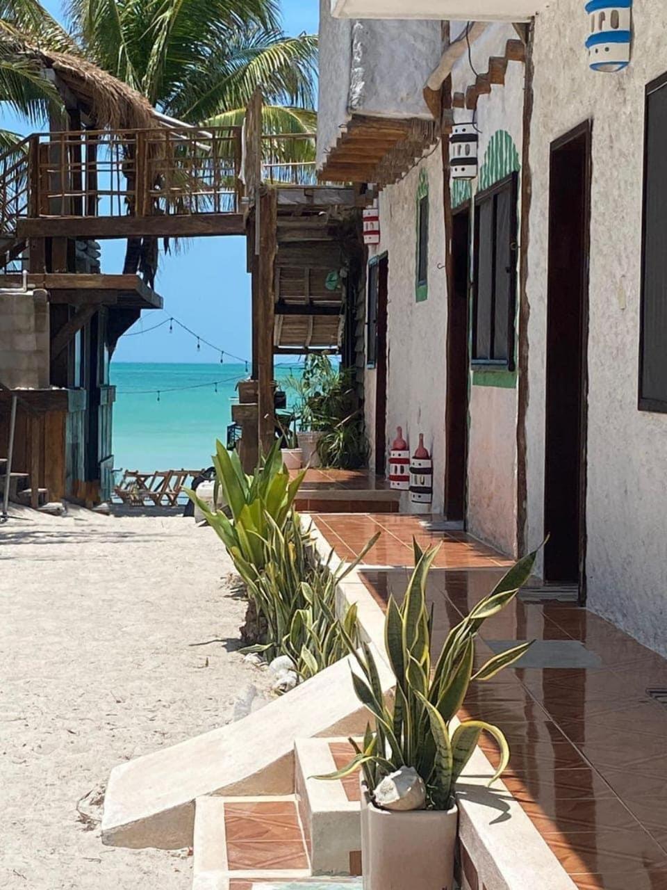 Casa Victor Avila Isla Holbox Bagian luar foto