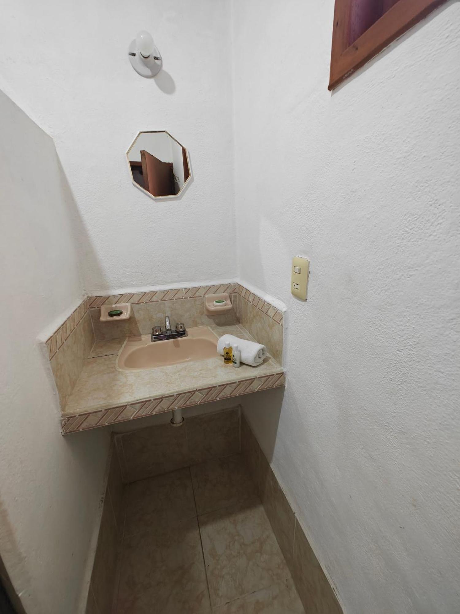 Casa Victor Avila Isla Holbox Bagian luar foto